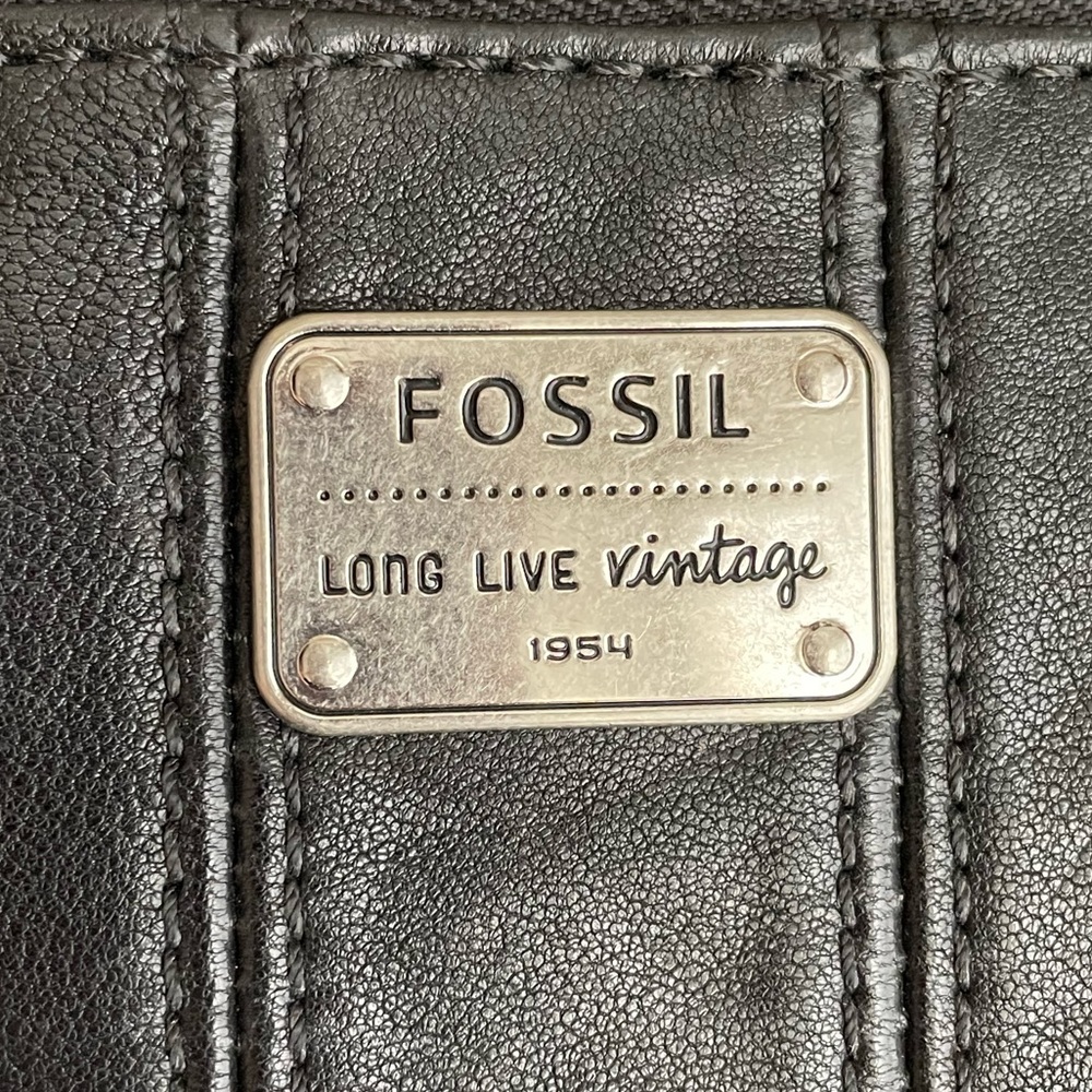 Fossil Black Genuine Leather Crossbody Bag with Silver Accents - Picture 8 of 9